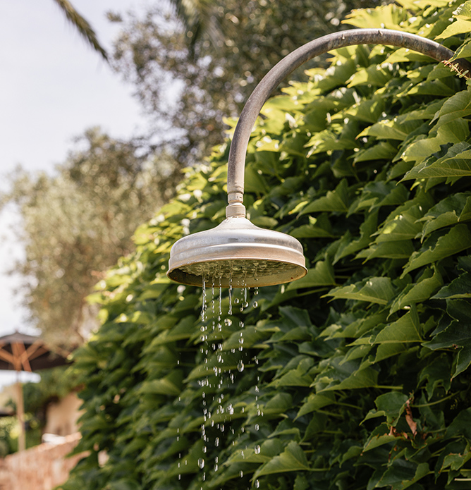 Luxus-Finca mieten Mallorca Südosten, Ferienhaus mit privatem Pool Mallorca, Finca nahe Flughafen Palma de Mallorca, Familienfreundliche Finca 6 Schlafzimmer Mallorca, Finca mit Fitnessraum und Personal Mallorca, Finca am Naturschutzgebiet Mallorca, Finca mit Panorama-Terrasse Mallorca